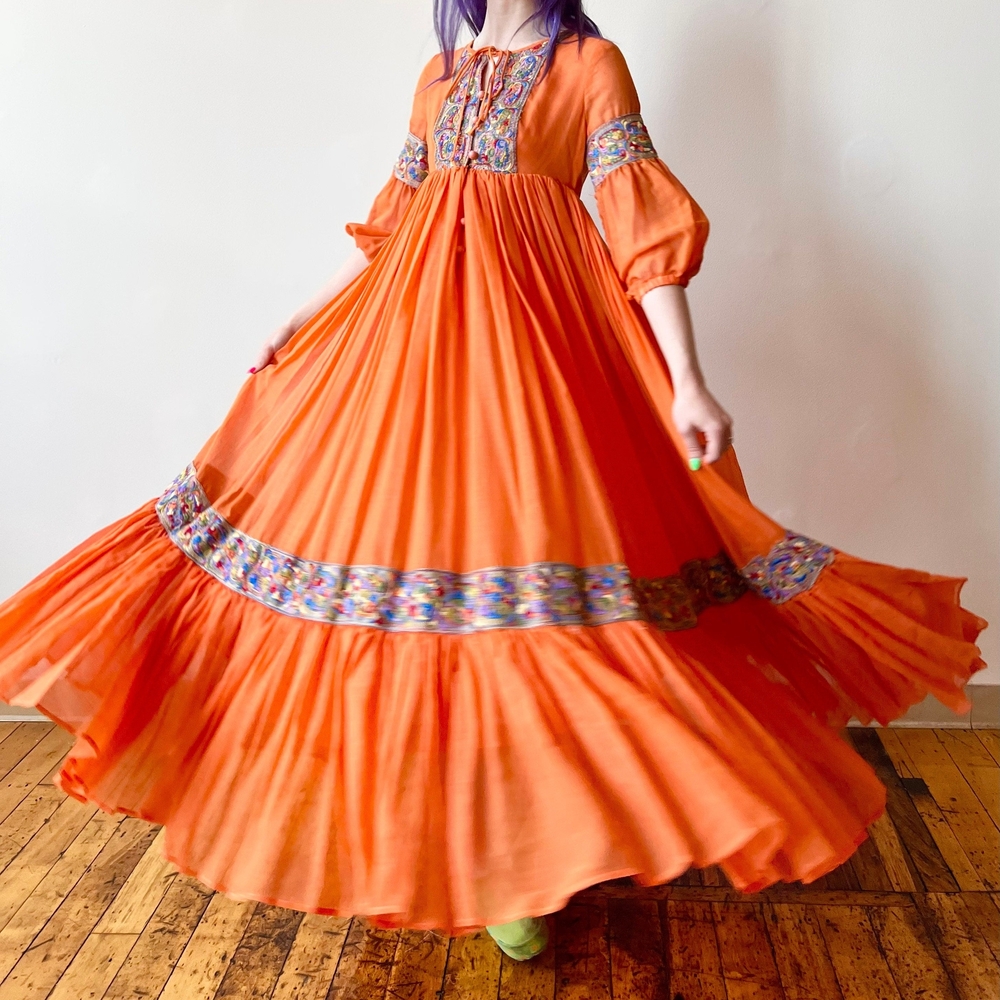 Vintage Beverly Paige maxi dress